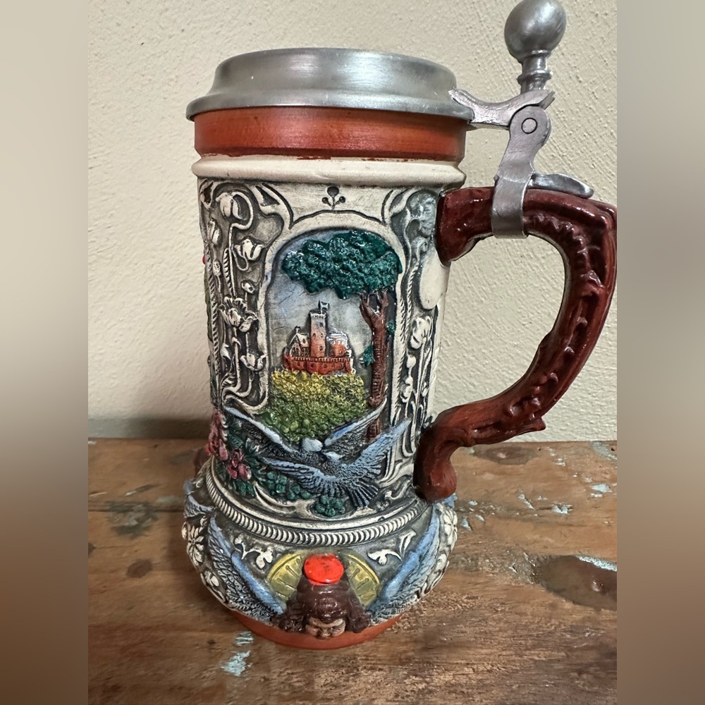 Beer Stein ALT GRENZAN Western Germany
THEWALT Beer Stein - Picture 7 of 12